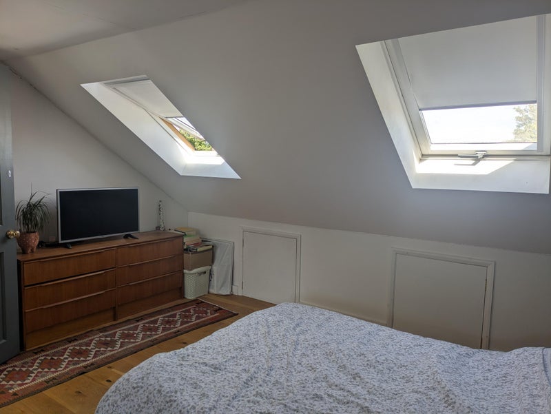 Room Cranbourne Road in Greater London