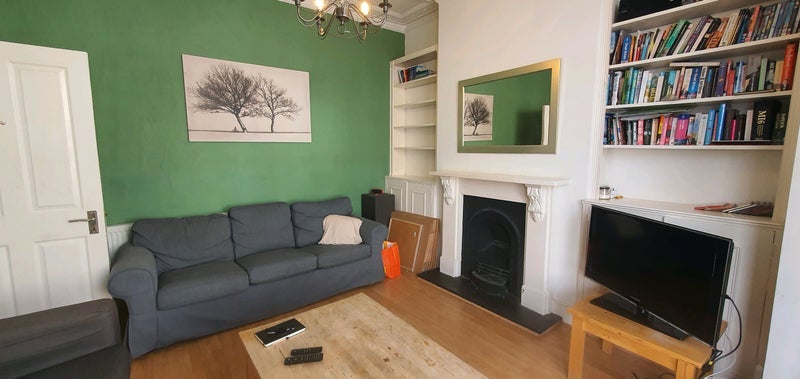 Room Bloemfontein Road in Greater London