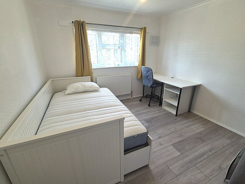 Room Hunts Drive in Chelmsford