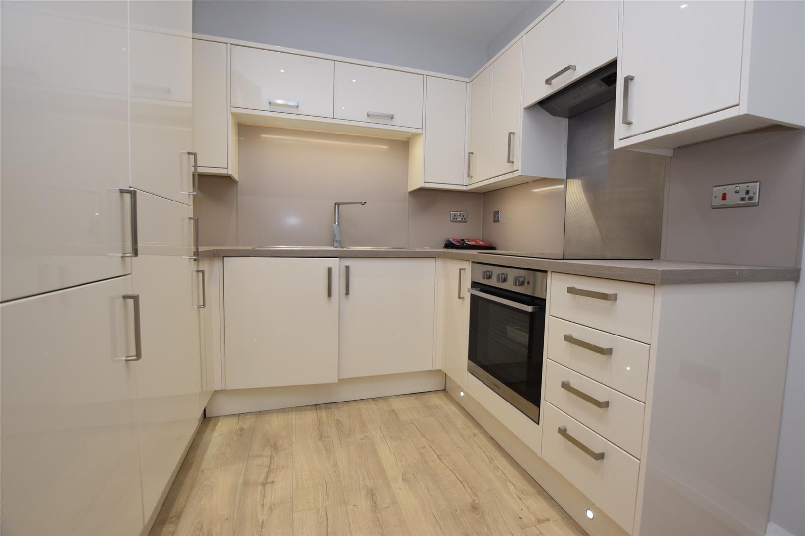 Flat Hastings Road in Rother