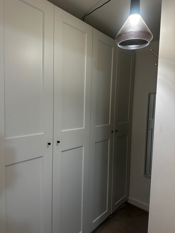 Room Clapham Road in Greater London