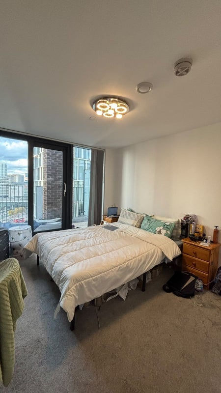 Room Great Eastern Road in Greater London