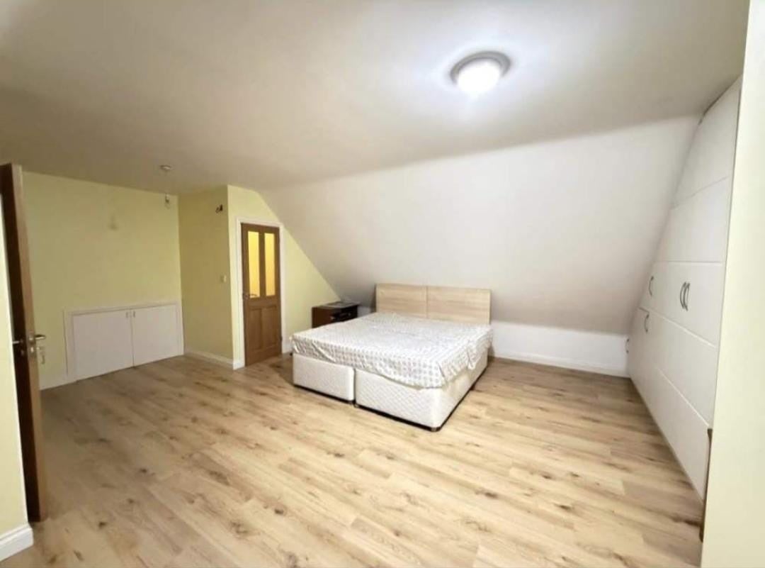 Room Gyllyngdune Gardens in Greater London