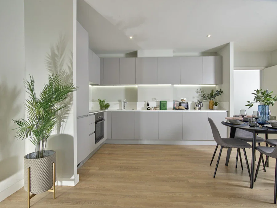 Flat Hale Wharf in Greater London