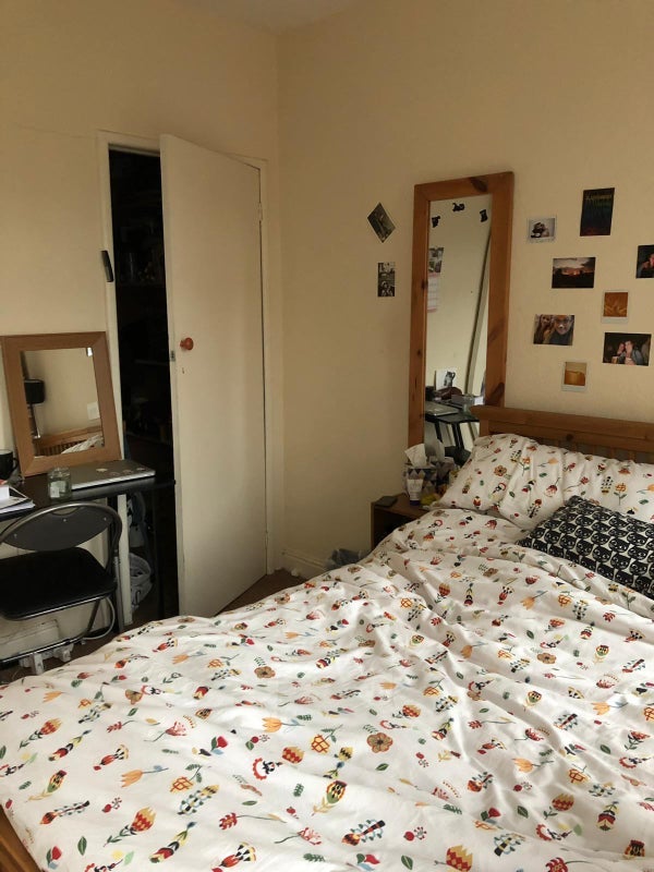 Room Onslow Road in Sheffield
