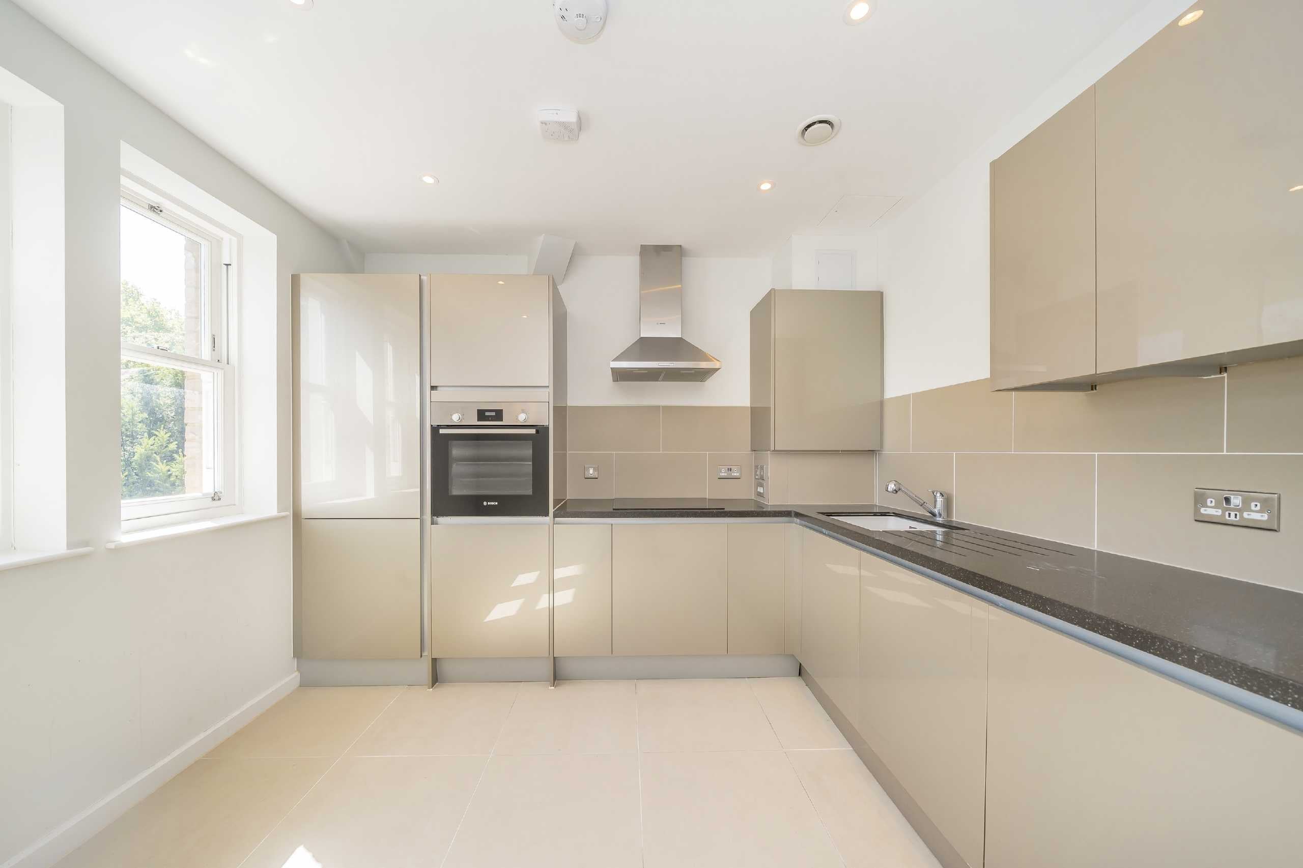 Flat Burlington Gardens in Greater London