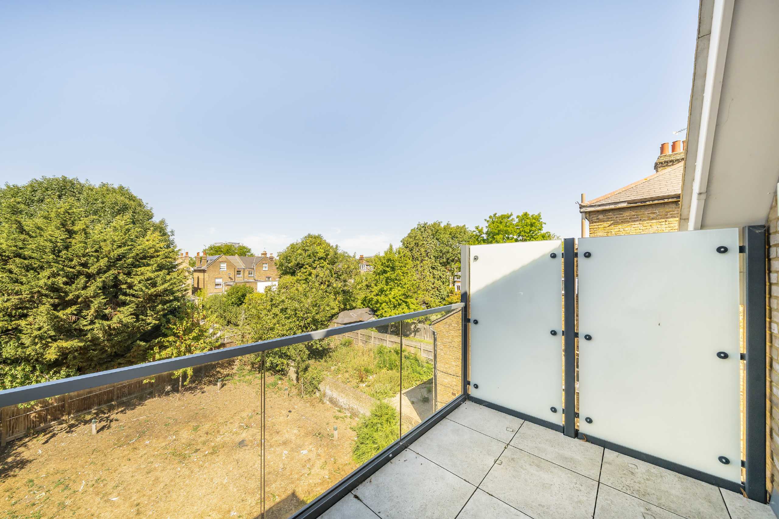 Flat Burlington Gardens in Greater London