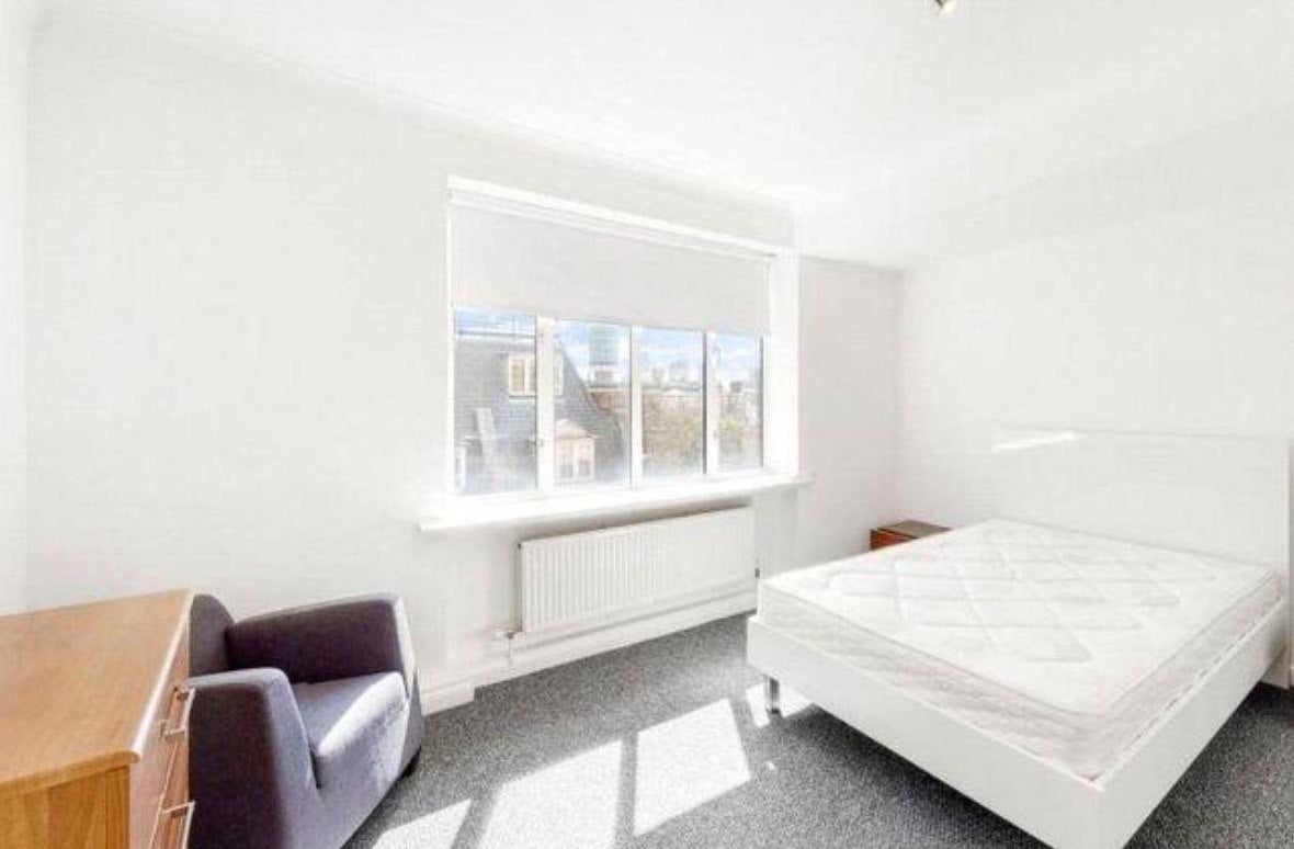 Flat Warren Street in Greater London