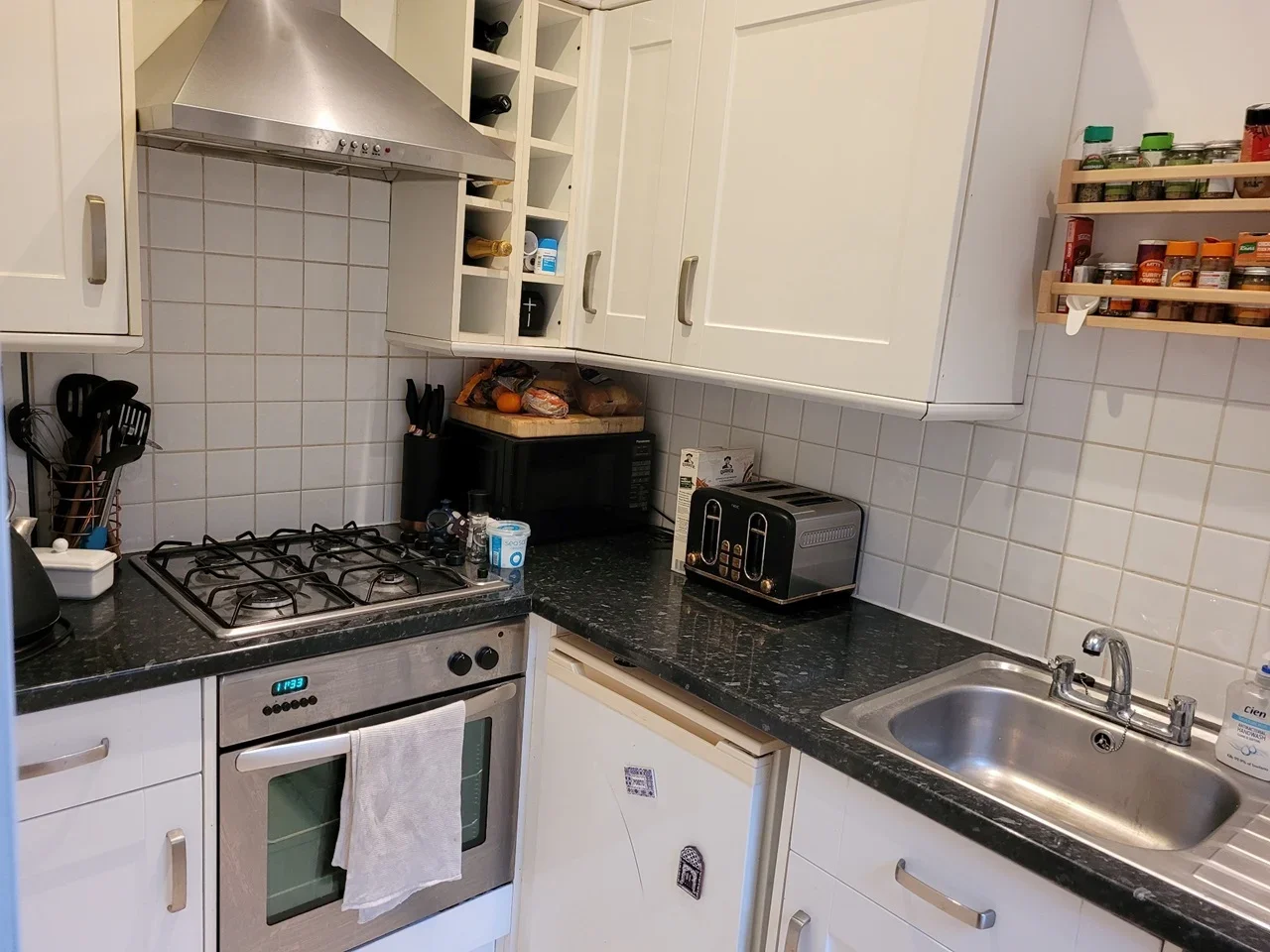 Flat Leigham Vale in Greater London