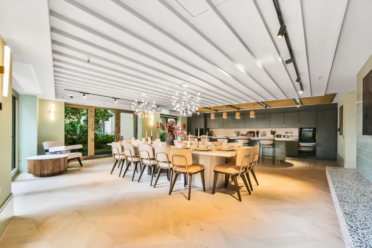 Flat Lanchester Way in Greater London