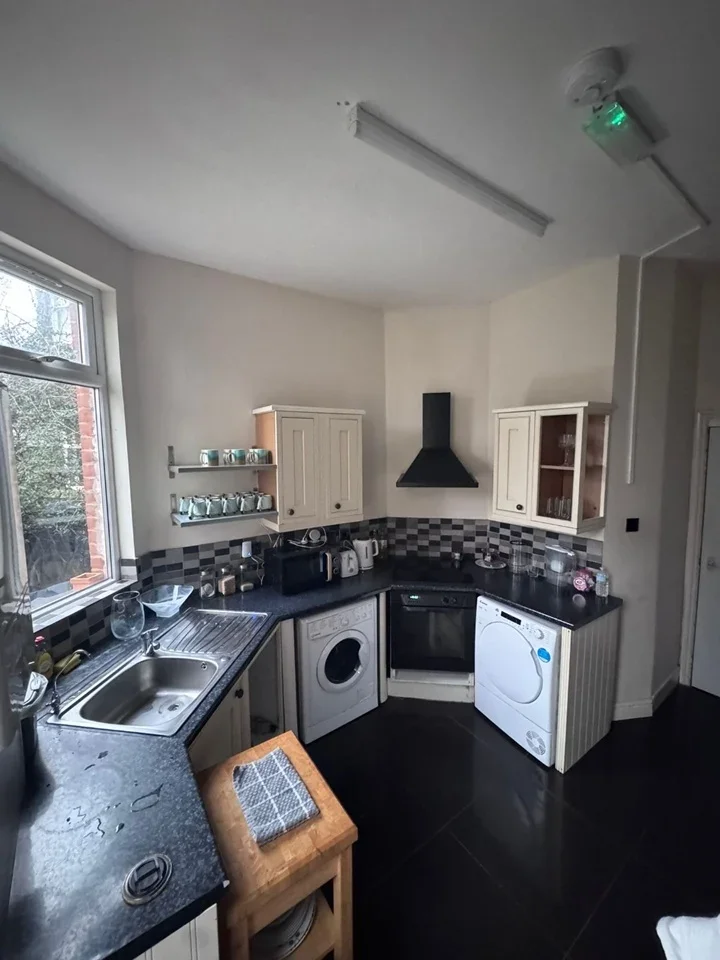 Room Riggindale Road in Greater London