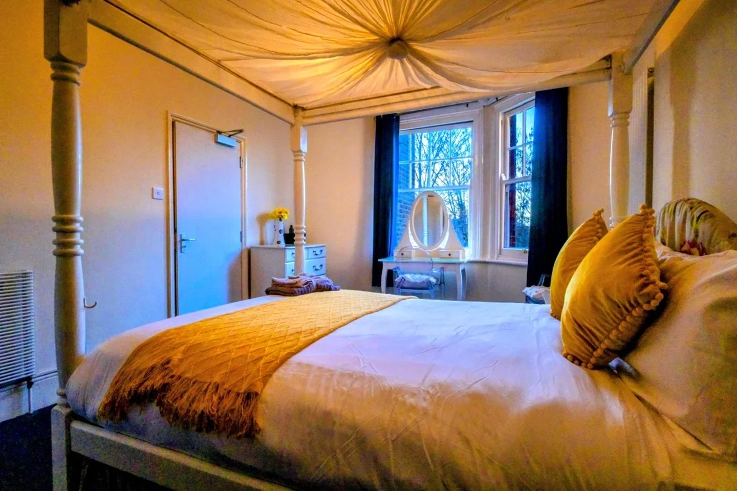 Room Riggindale Road in Greater London