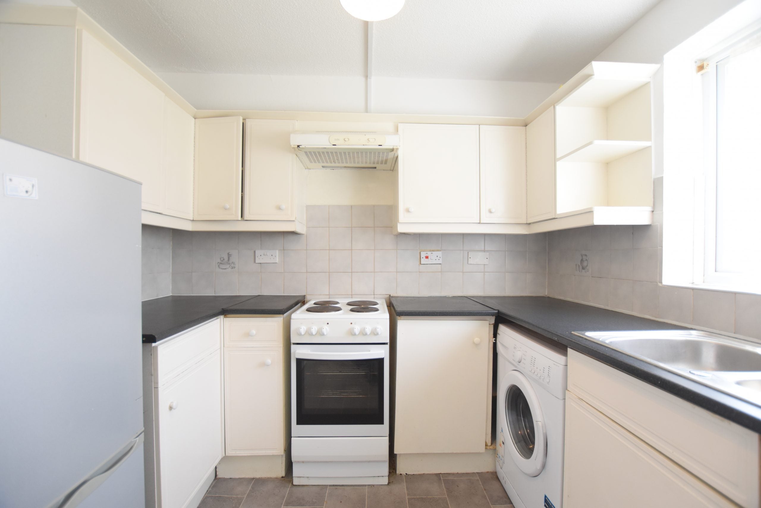 Flat Vignoles Road in Greater London