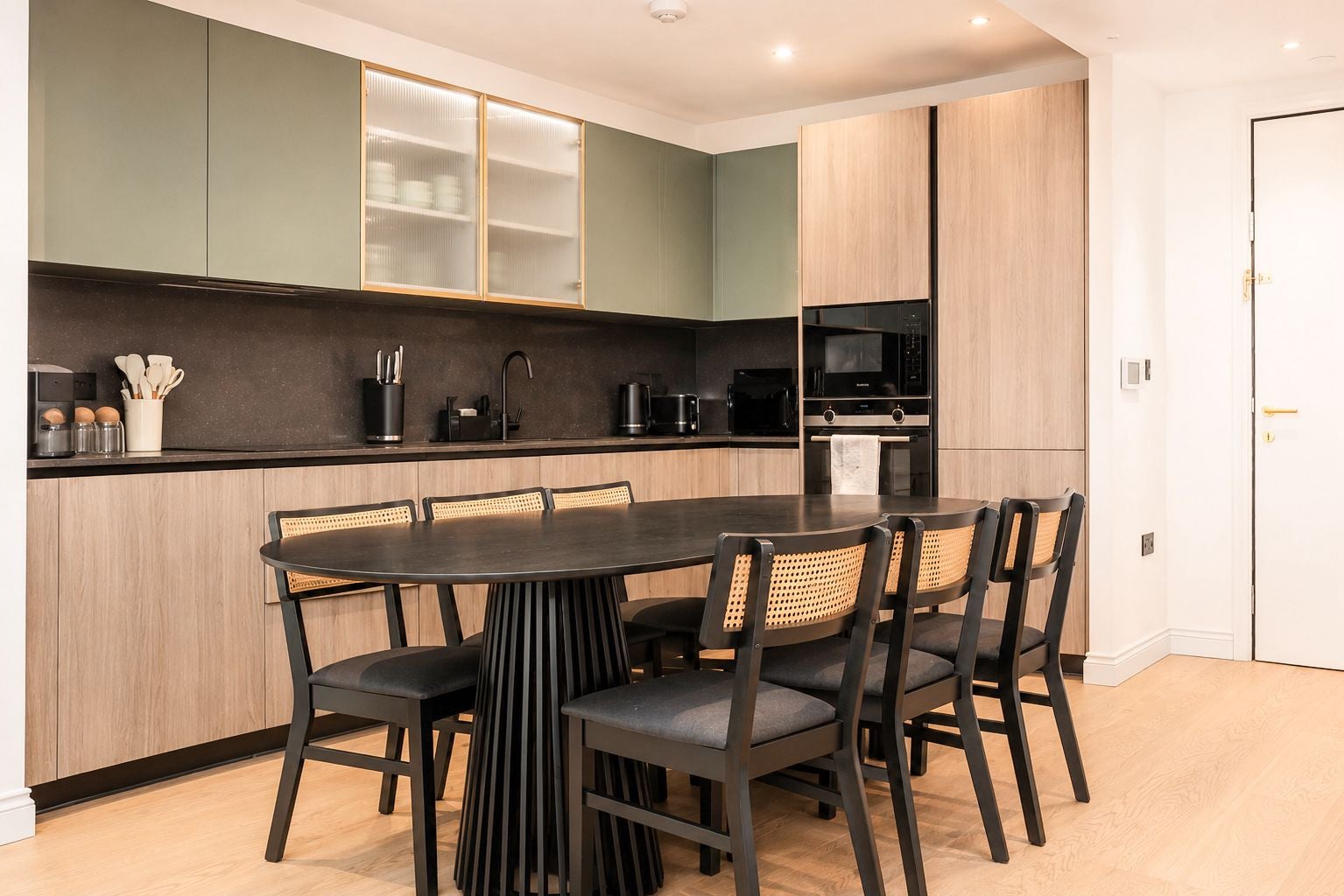 Flat Stephendale Road in Greater London
