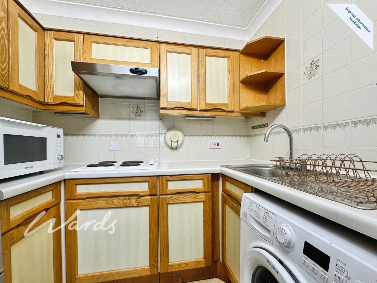 Flat Queen Anne Road in Maidstone