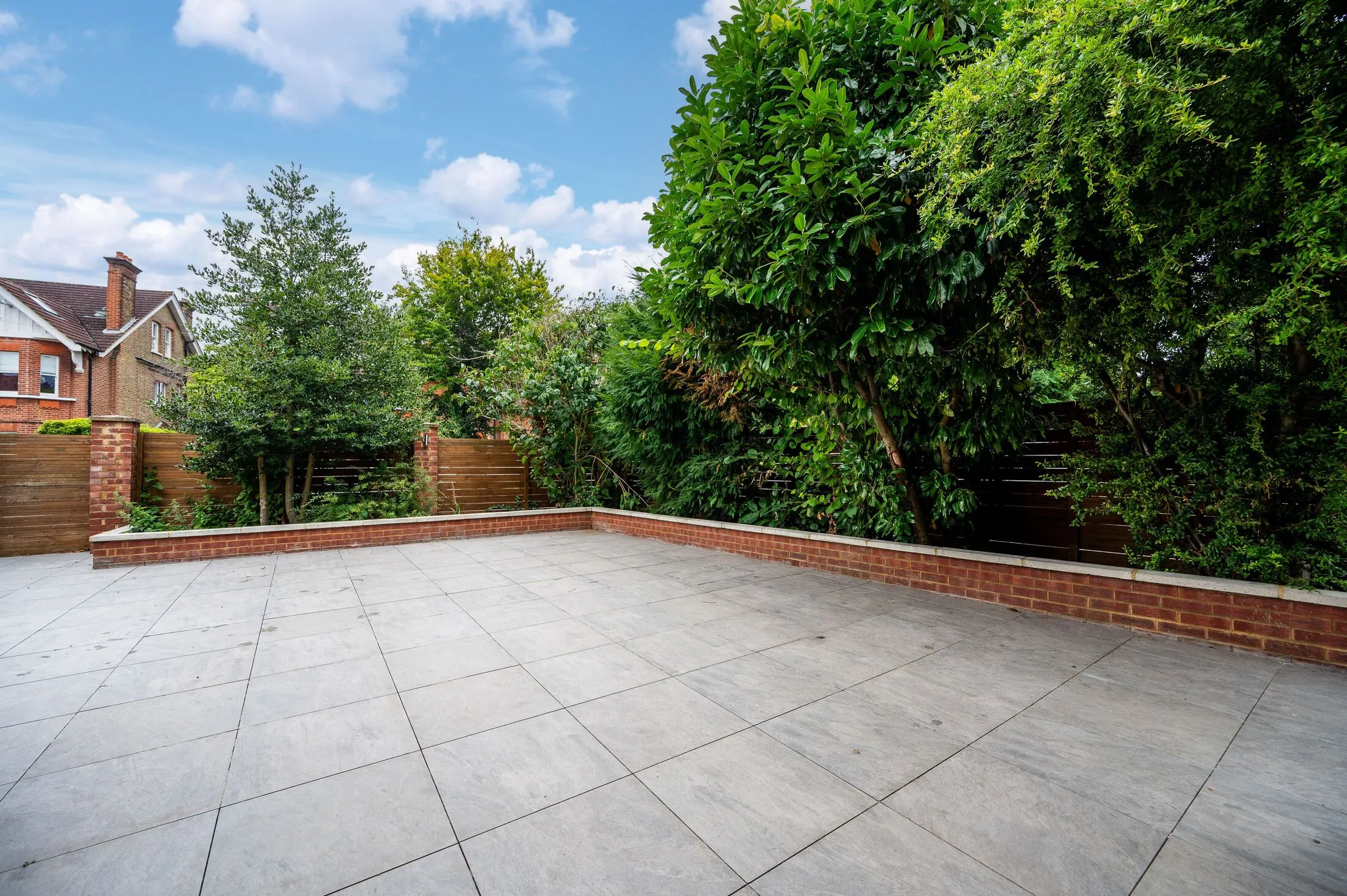 House Presburg Road in Greater London