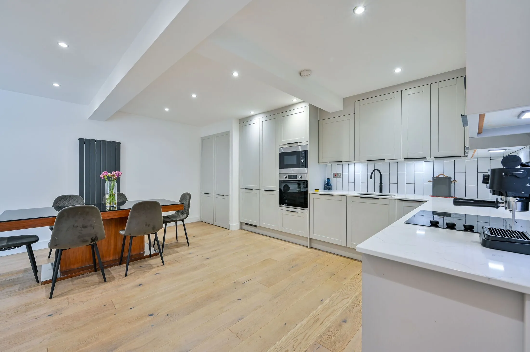 House Presburg Road in Greater London