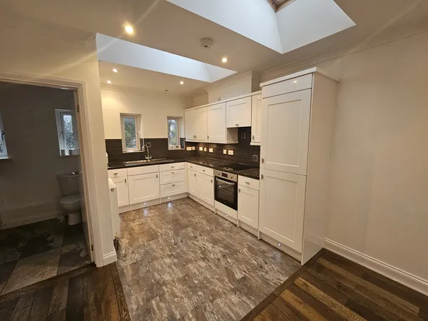 Flat Heathfield Road in Maidstone