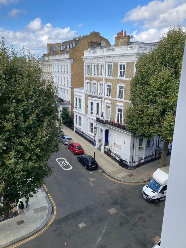 Room Trebovir Road in Greater London