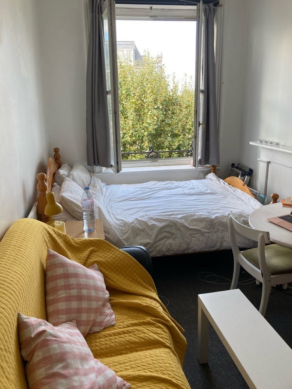 Room Trebovir Road in Greater London