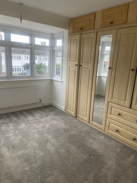 Room Cannon Hill Lane in Greater London