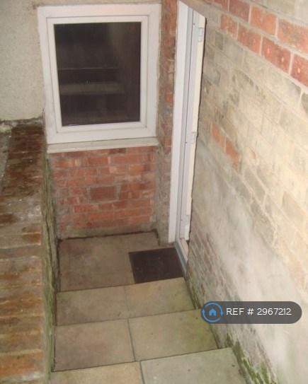 Flat Wilbraham Road in Manchester