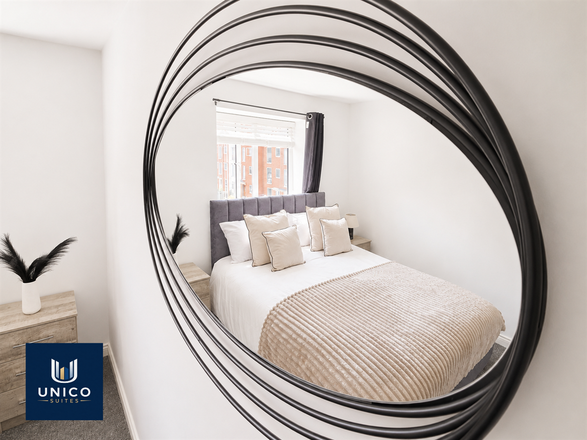 Flat Harrow Close in Bedford