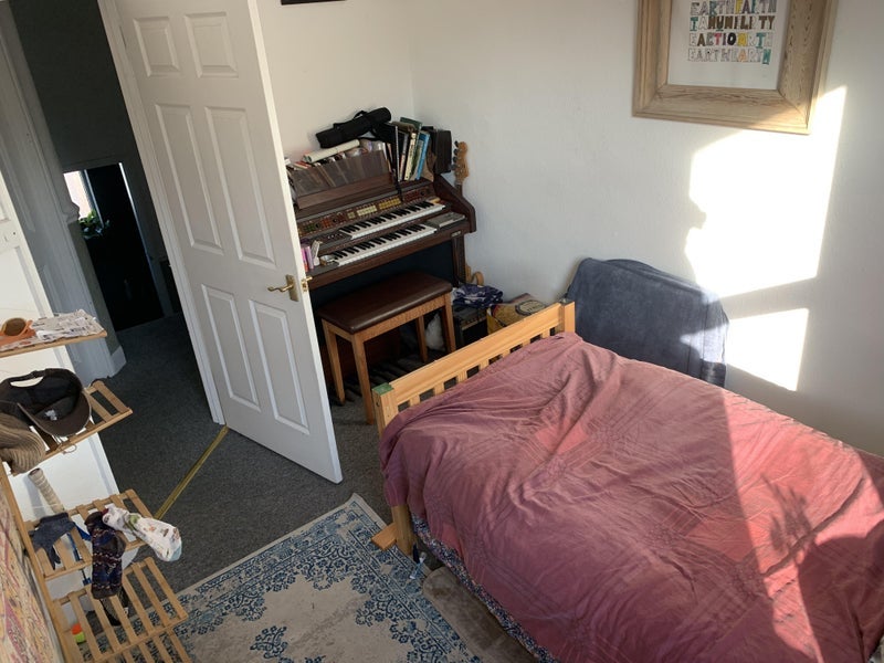 Room Cheltenham Road in Bristol