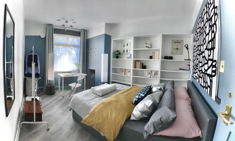 Room Nine Elms Lane in Greater London