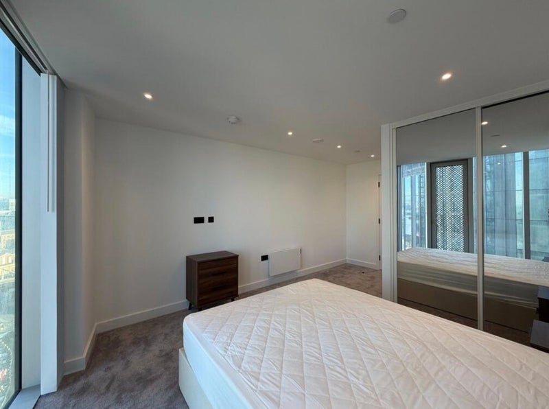 Room Regent Road in Manchester