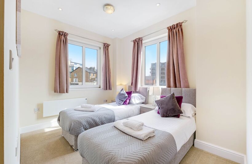 Flat Queen Street in Maidenhead