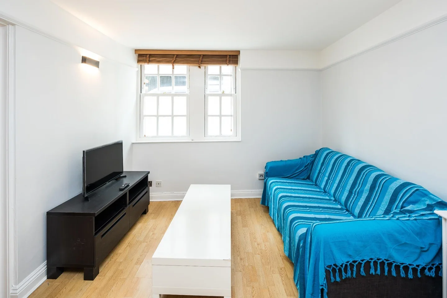 Flat Cleveland Grove in Greater London