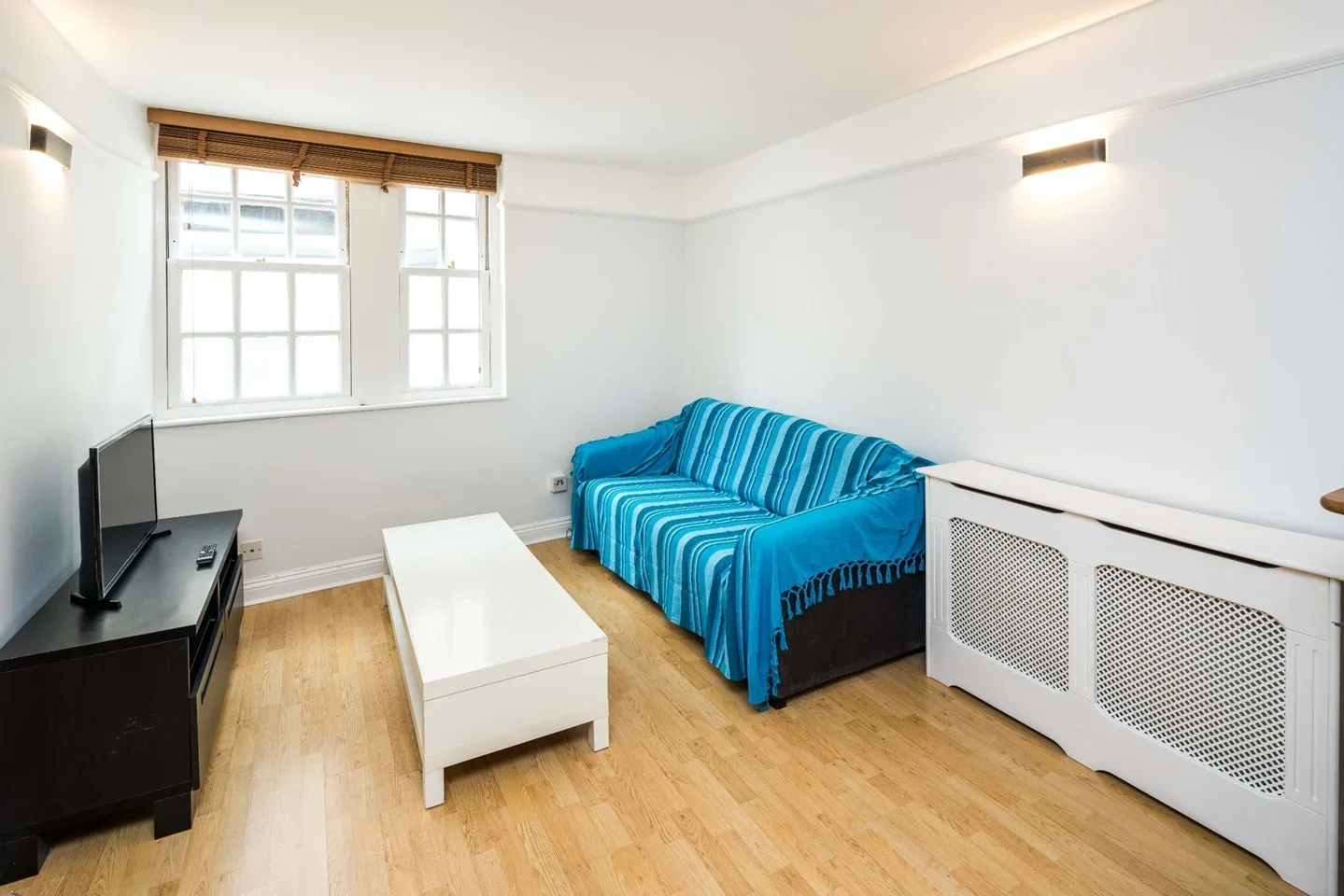 Flat Cleveland Grove in Greater London