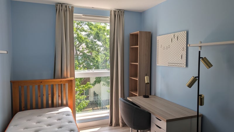 Room Ryan Close in Greater London