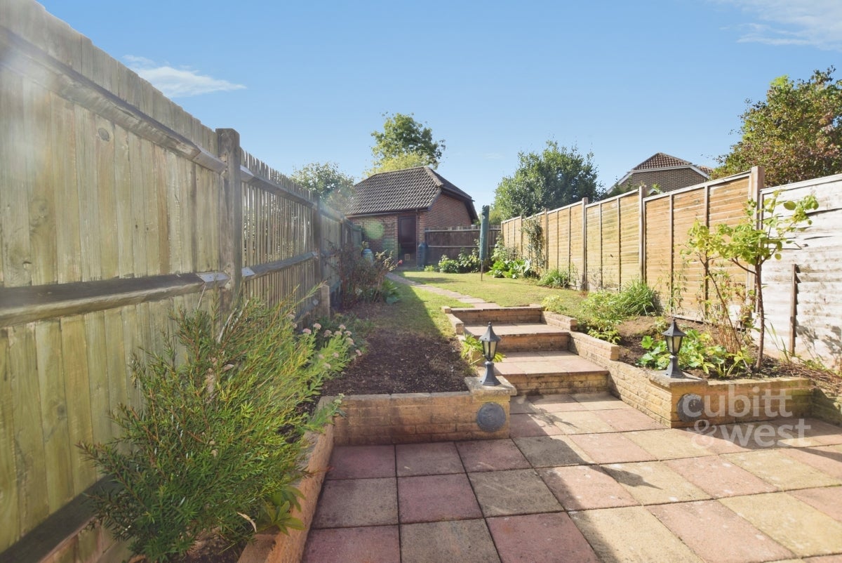 House Lander Close in Gravesham
