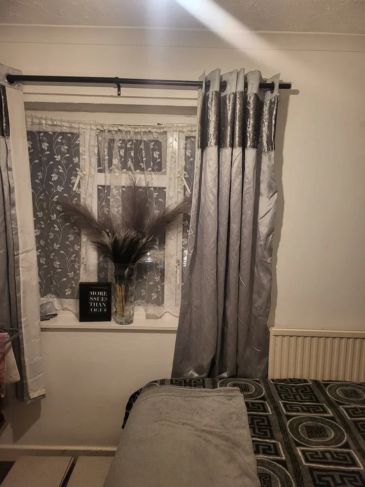 Room Pinewood Close in Salisbury