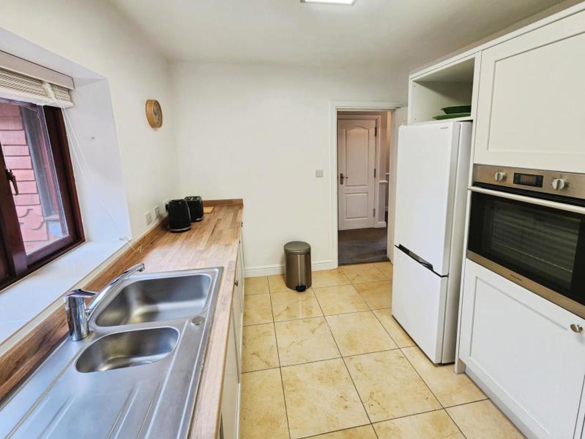 Flat Glenavon Park in Bristol