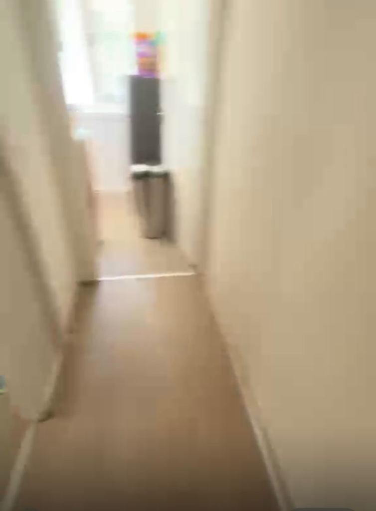 Flat Mace Street in Greater London