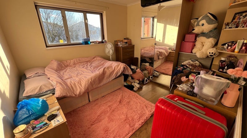 Room Devenay Road in Greater London