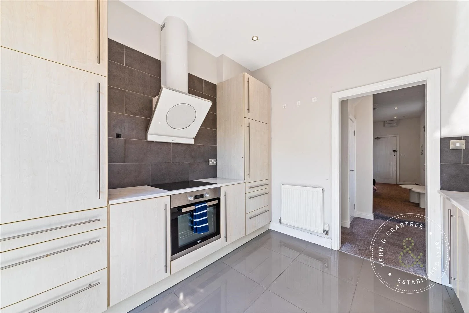 Flat Rawden Place in Cardiff