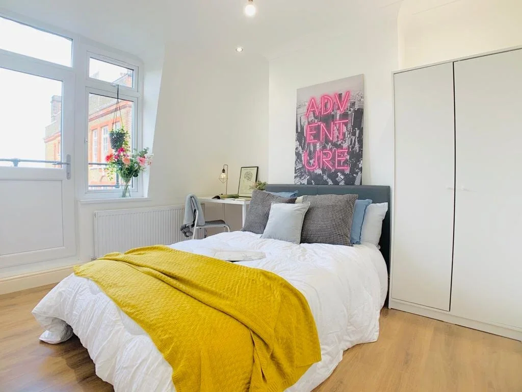 Room Myrdle Street in Greater London