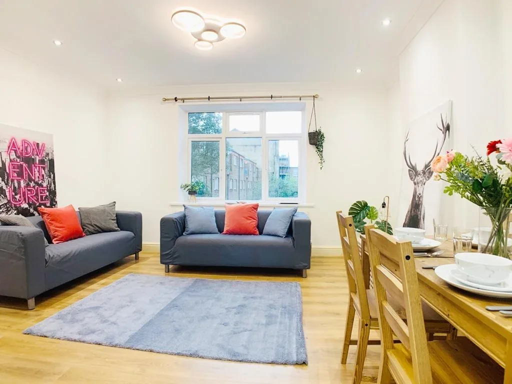 Room Myrdle Street in Greater London