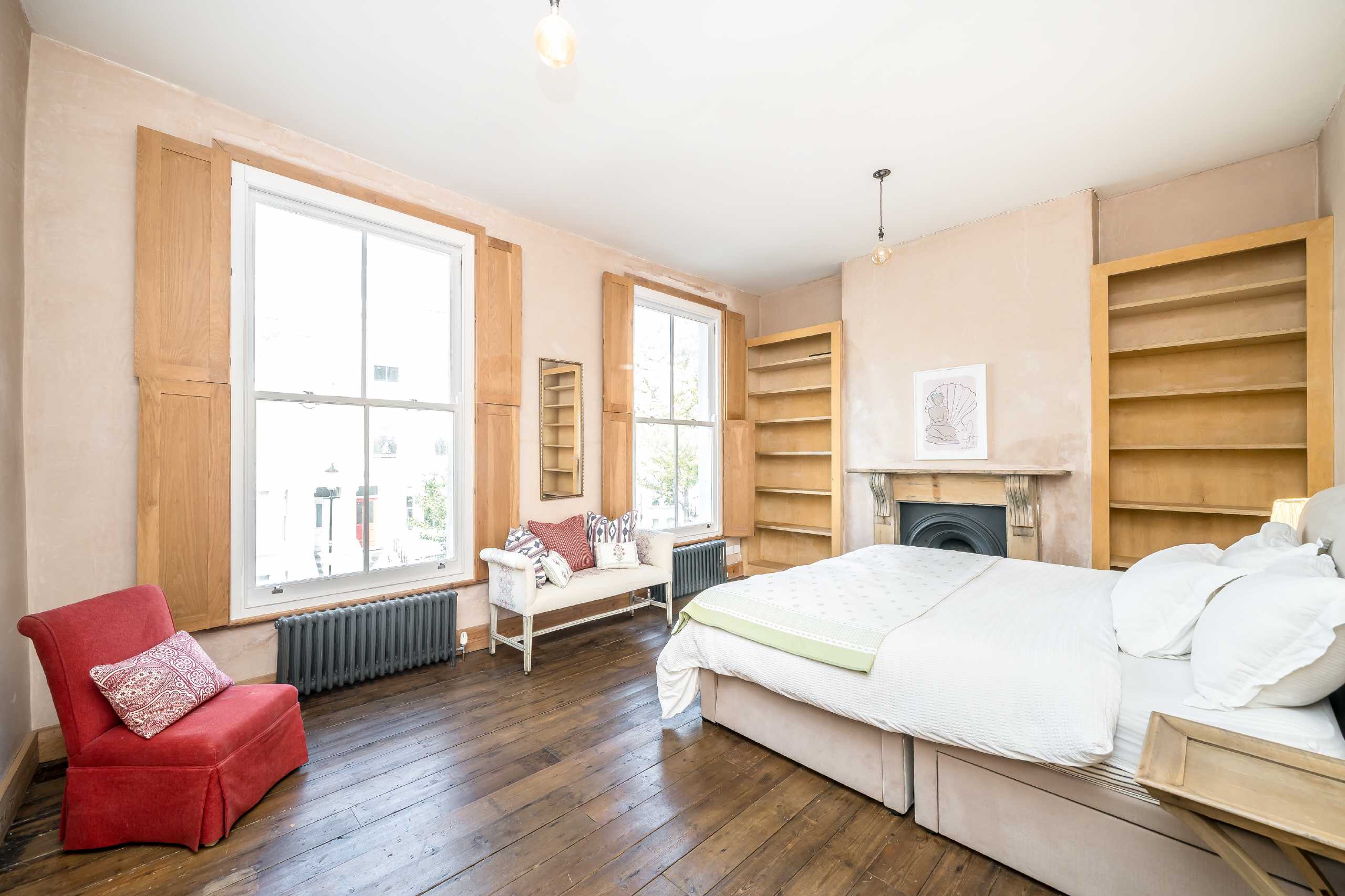 Flat Chesterton Road in Greater London