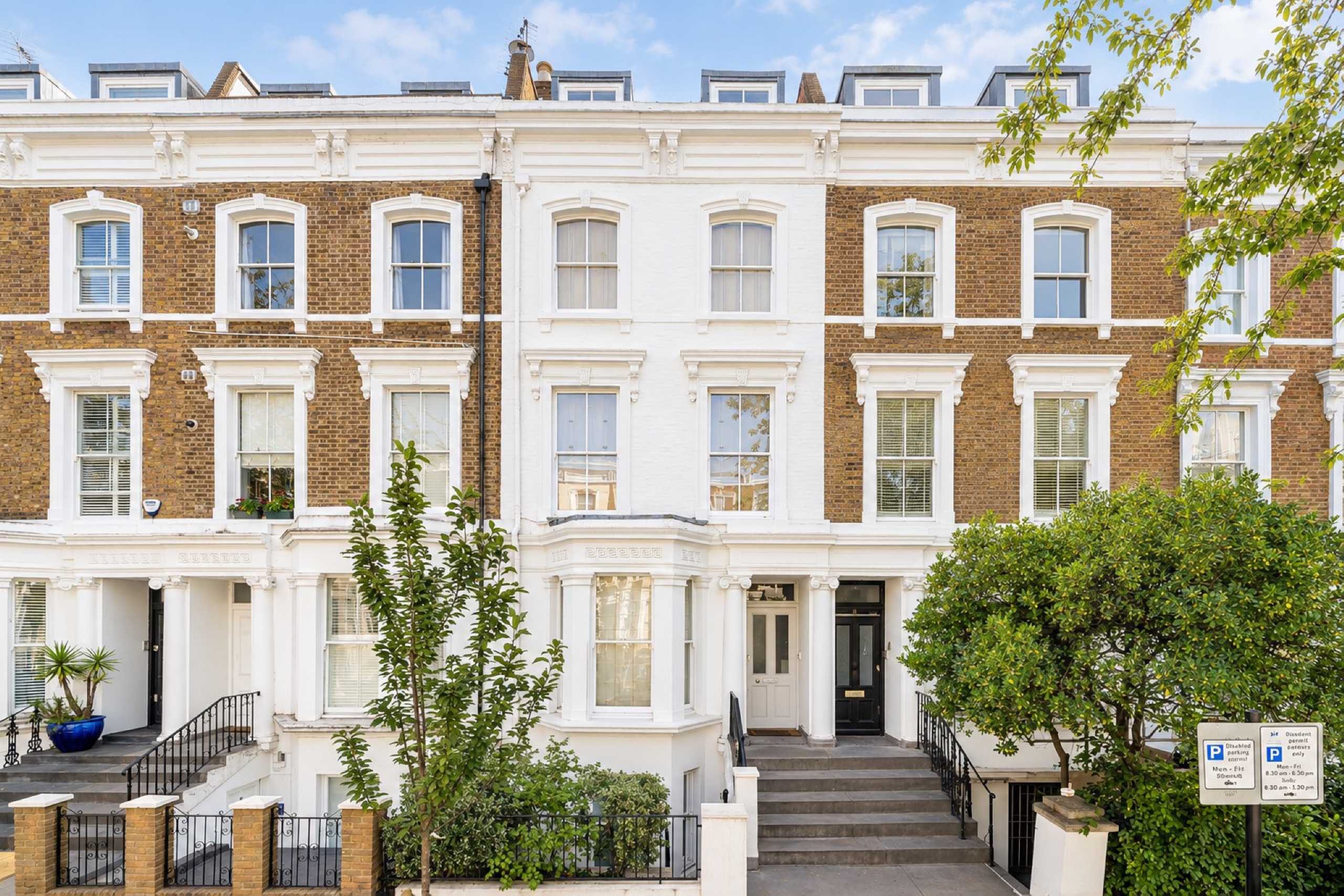 Flat Chesterton Road in Greater London