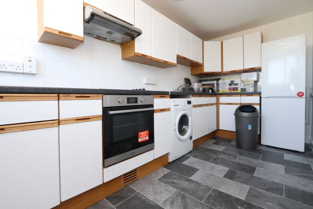 Room Globe Road in Greater London