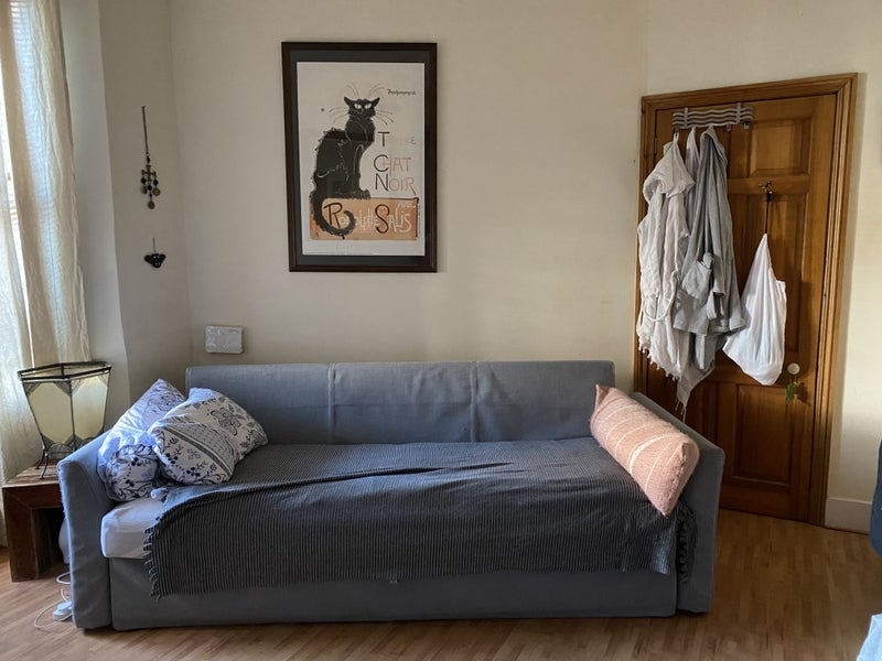Room West Ella Road in Greater London