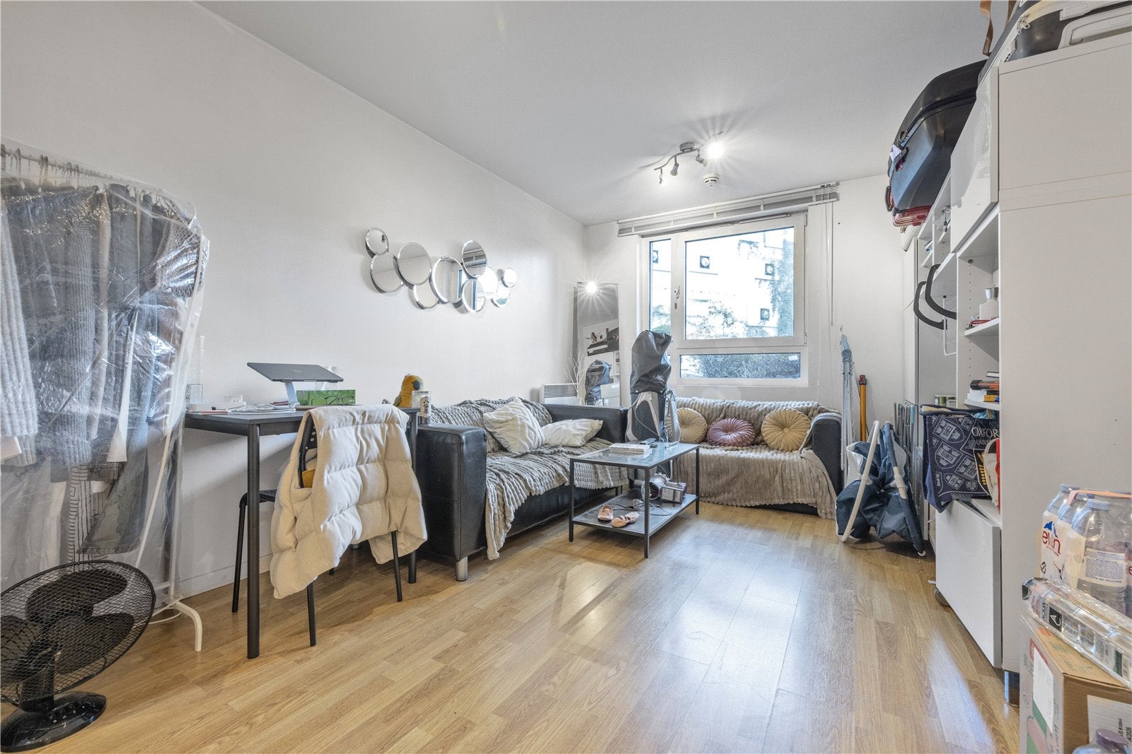 Flat Limeharbour in Greater London