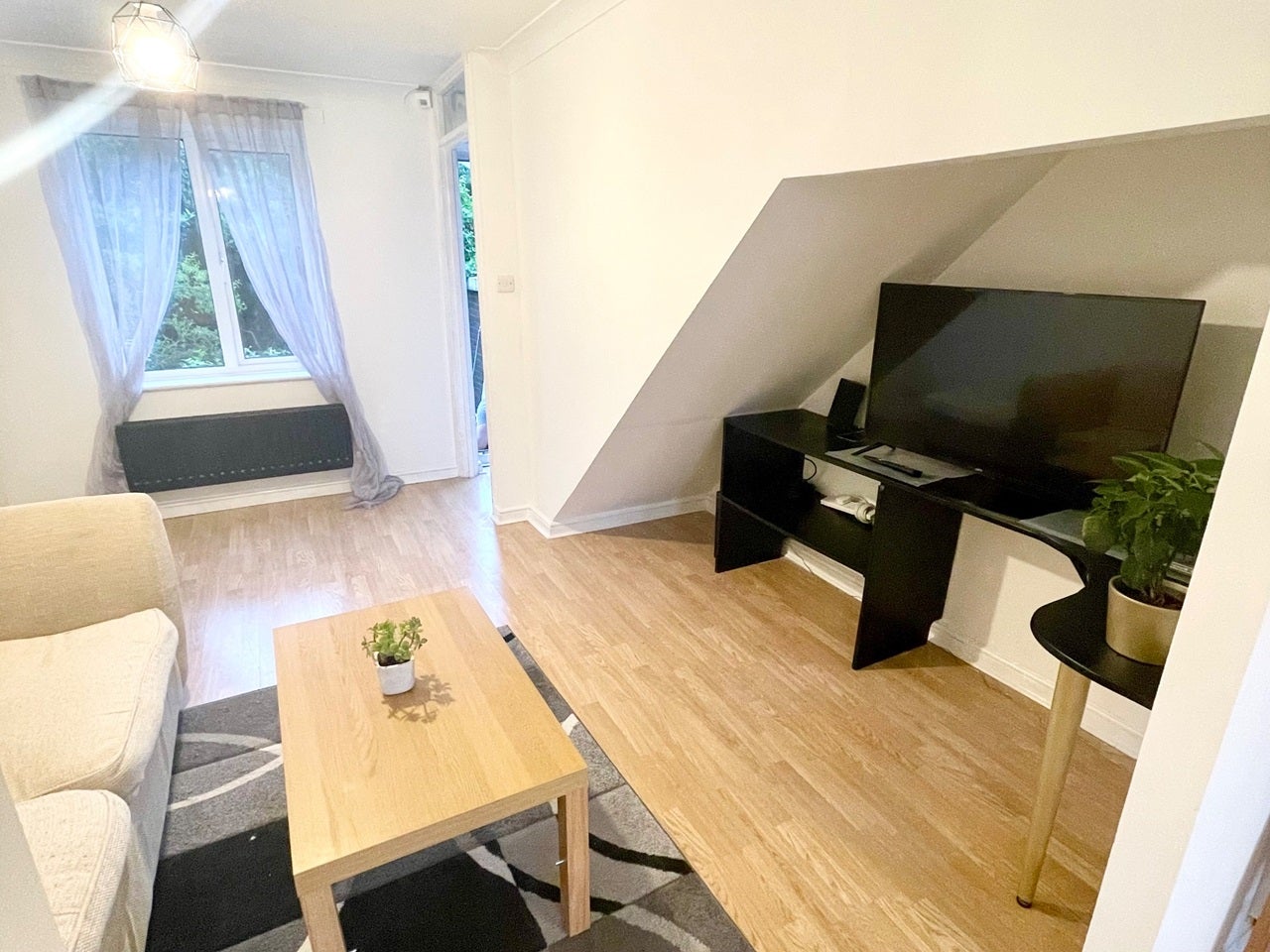 House Francis Close in Greater London