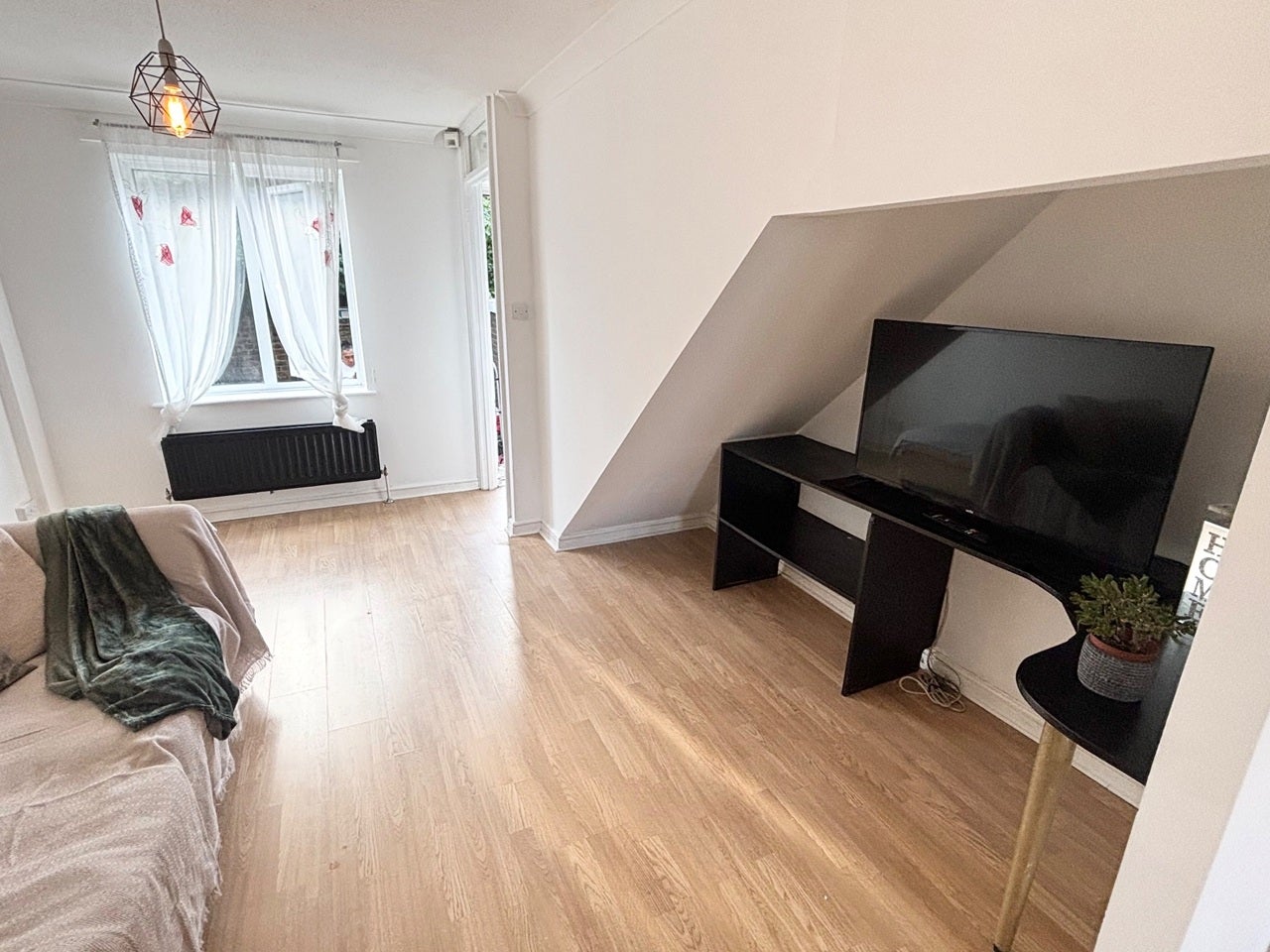 House Francis Close in Greater London