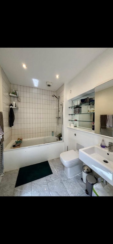 Room Hertford Road in Greater London